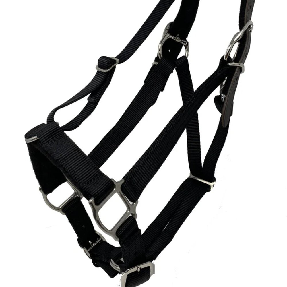 EUC - GreenGuard halter Horse size (large)